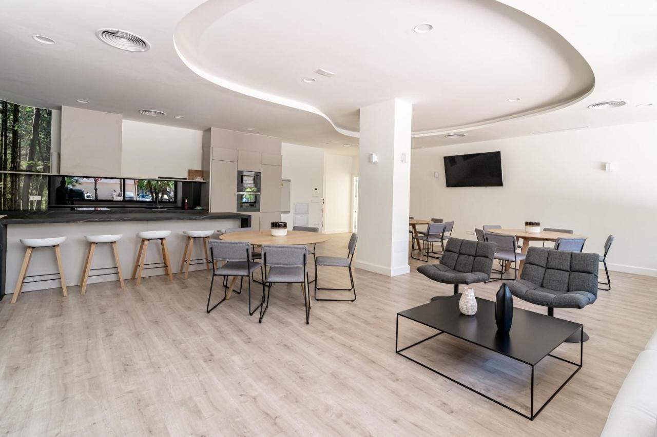 Inf32L- Modern City Apartment, Families Only Estepona Exterior photo
